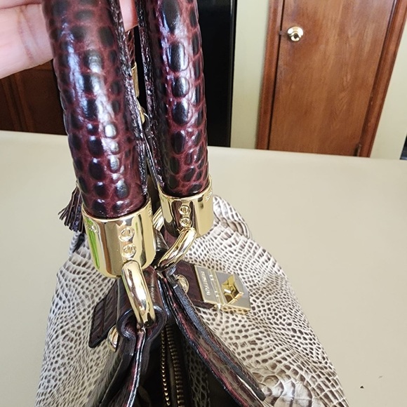 Brahmin Elisa Hobo Bag in Creme Rhodes Tri-Texture lizzard croc embossed🌹 - Picture 5 of 11